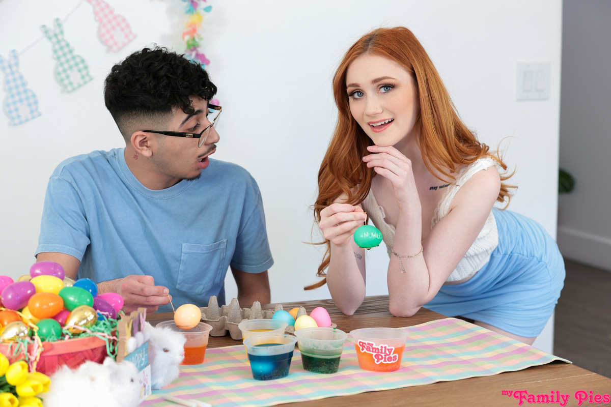 Fuck Easter Stepbro Give Me Your Carrot - S37:E3 image 4