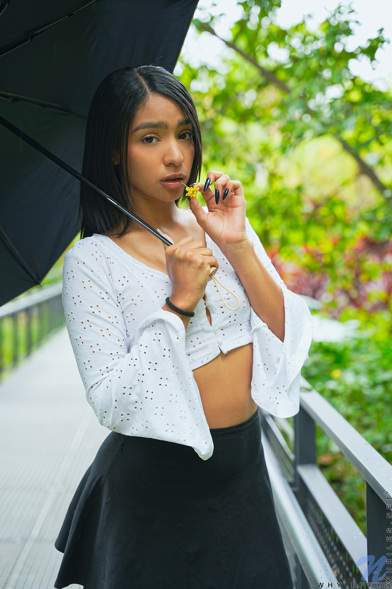 Sultry Gaze image 4