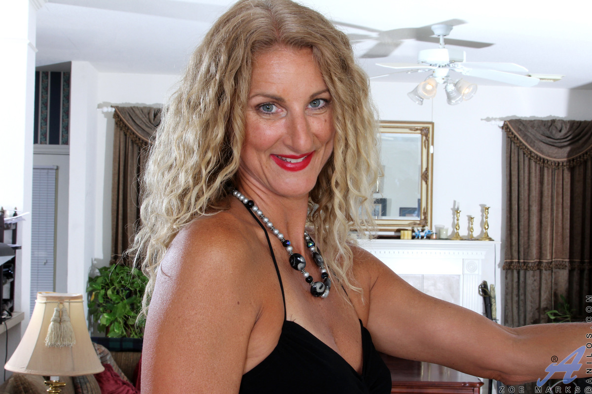 American Milf image 1
