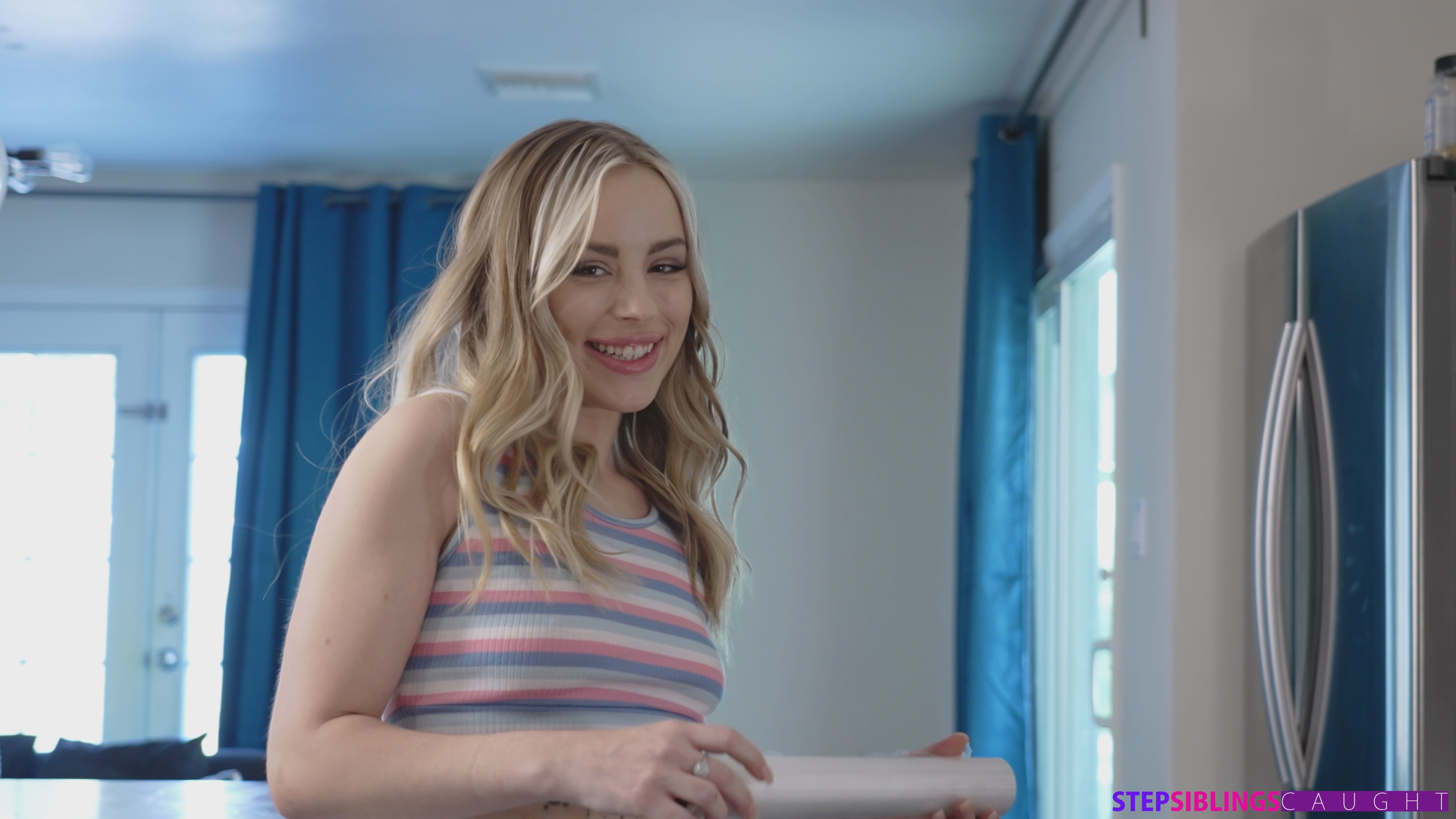 April 2022 Flavor Of The Month Anna Claire Clouds - S2:E9 image 3