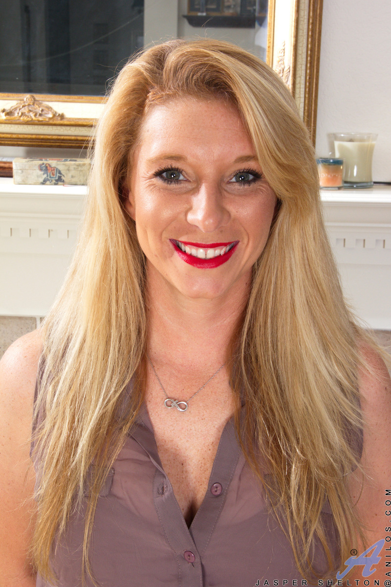 Blonde Milf image 1