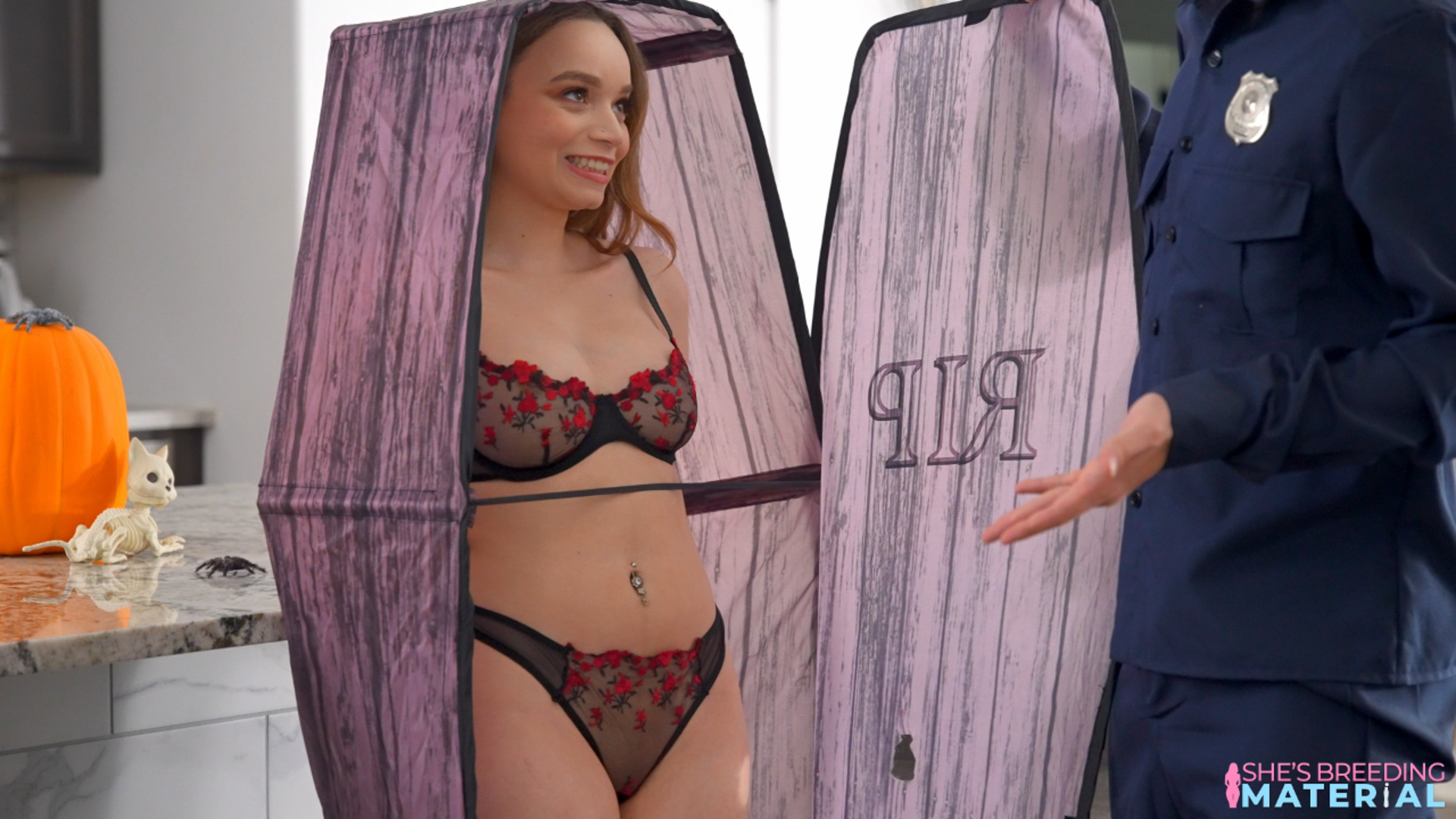 Breeding My Stepsis In A Coffin - S1:E10 image 3