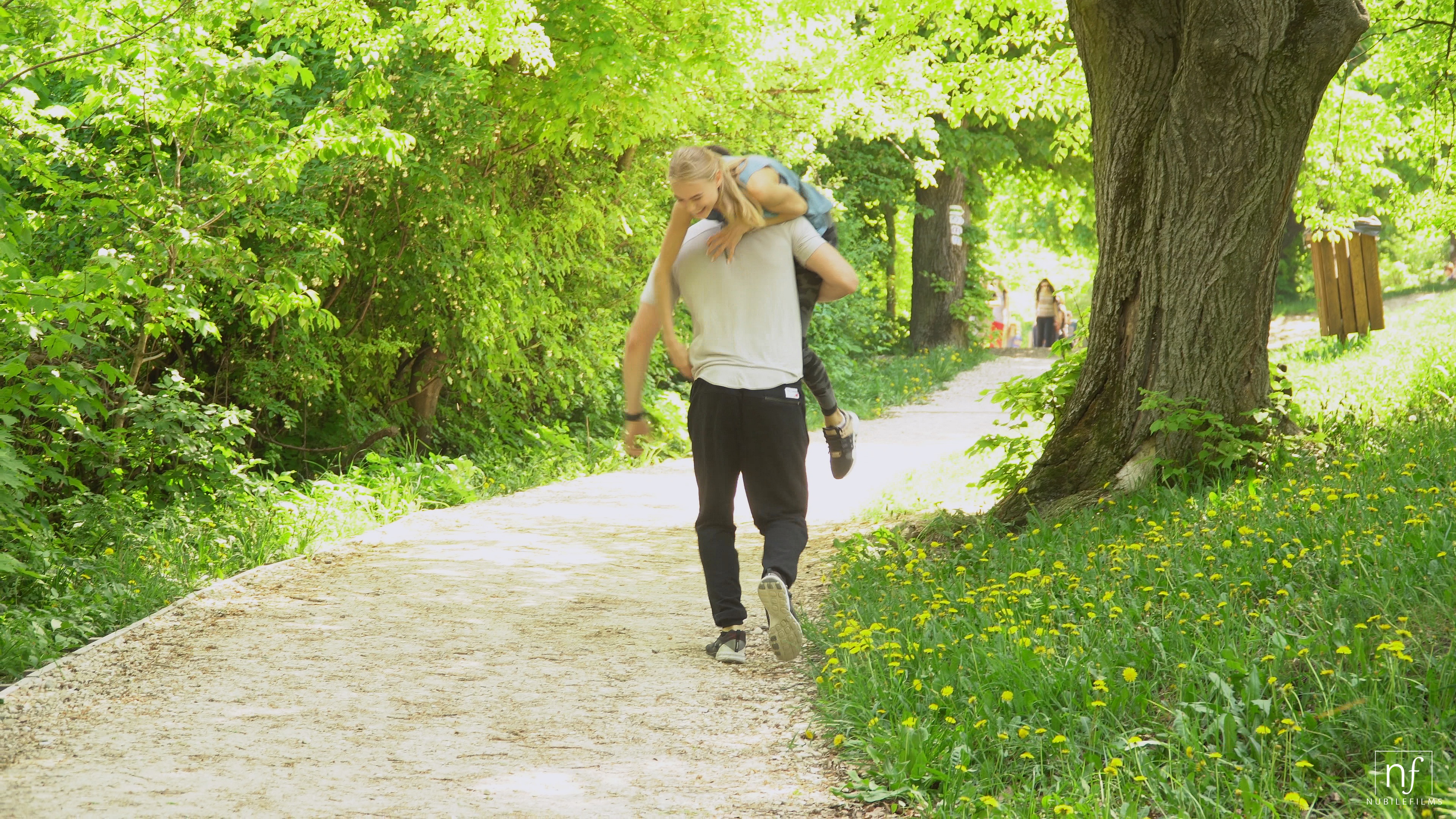 Endless Love - S29:E6 image 2