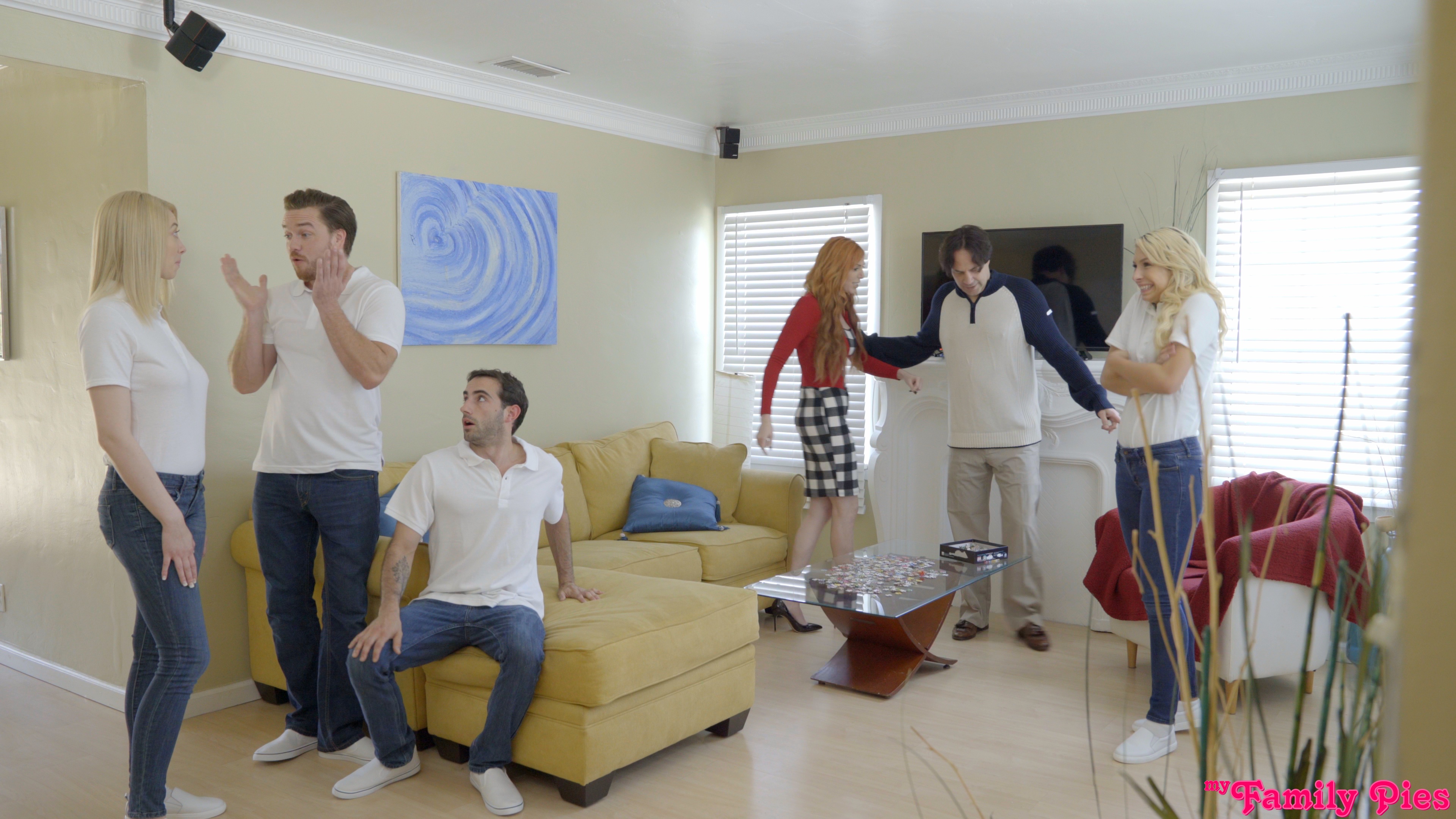 Freaky Family - S3:E4 image 2