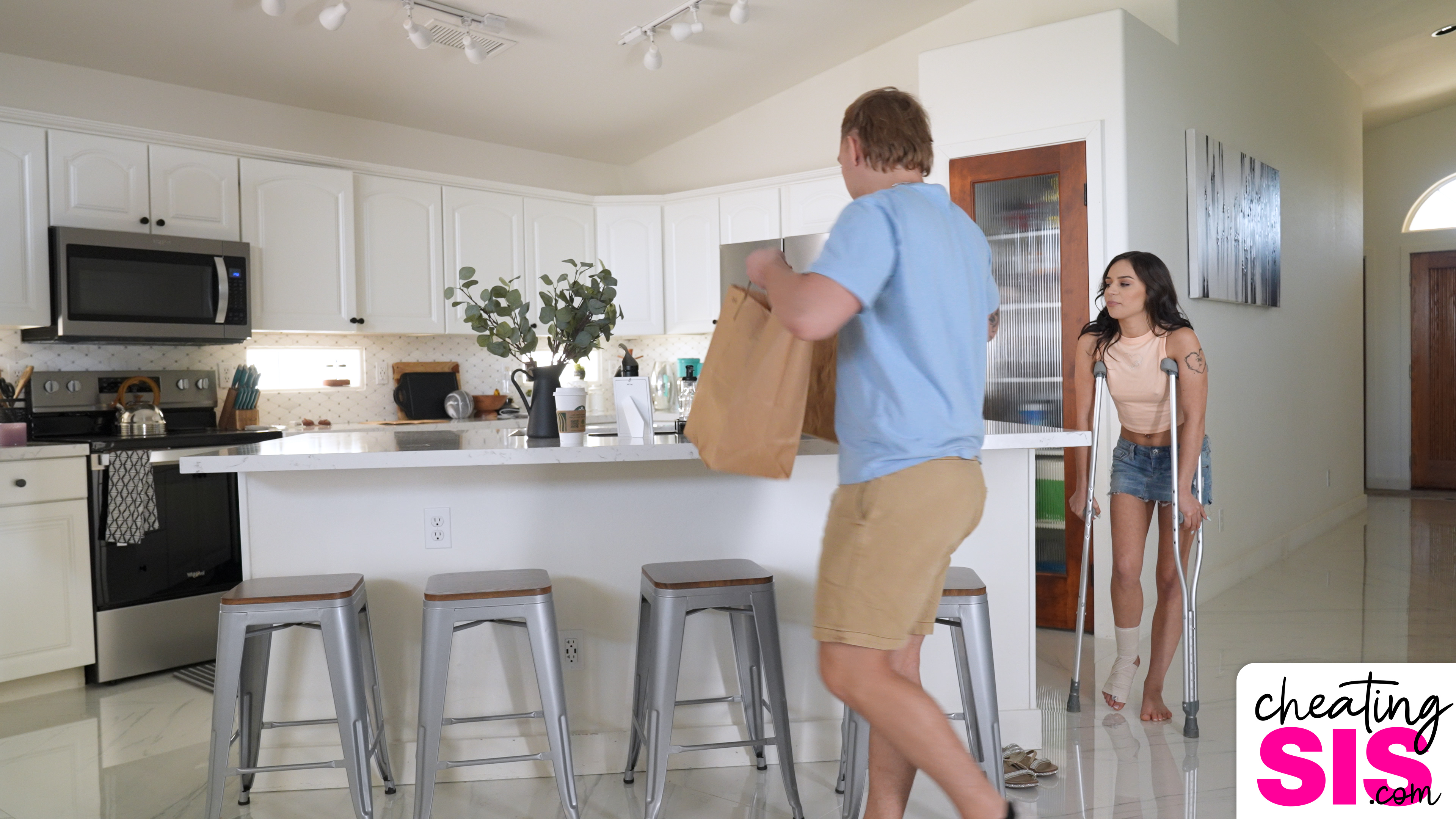 Fucking The Delivery Guy - S1:E2 image 5