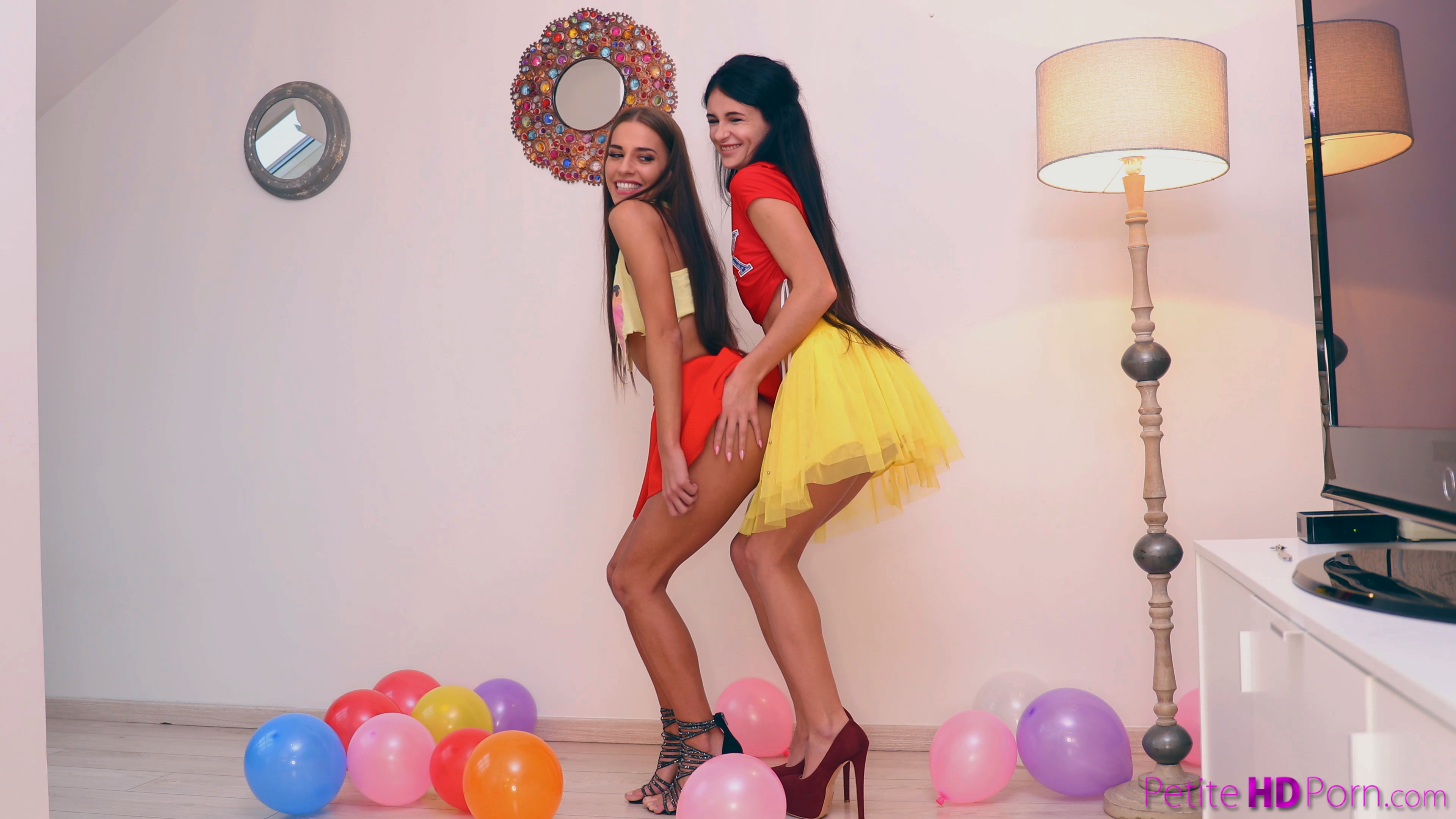 Girls Get Wild - S18:E9 image 3