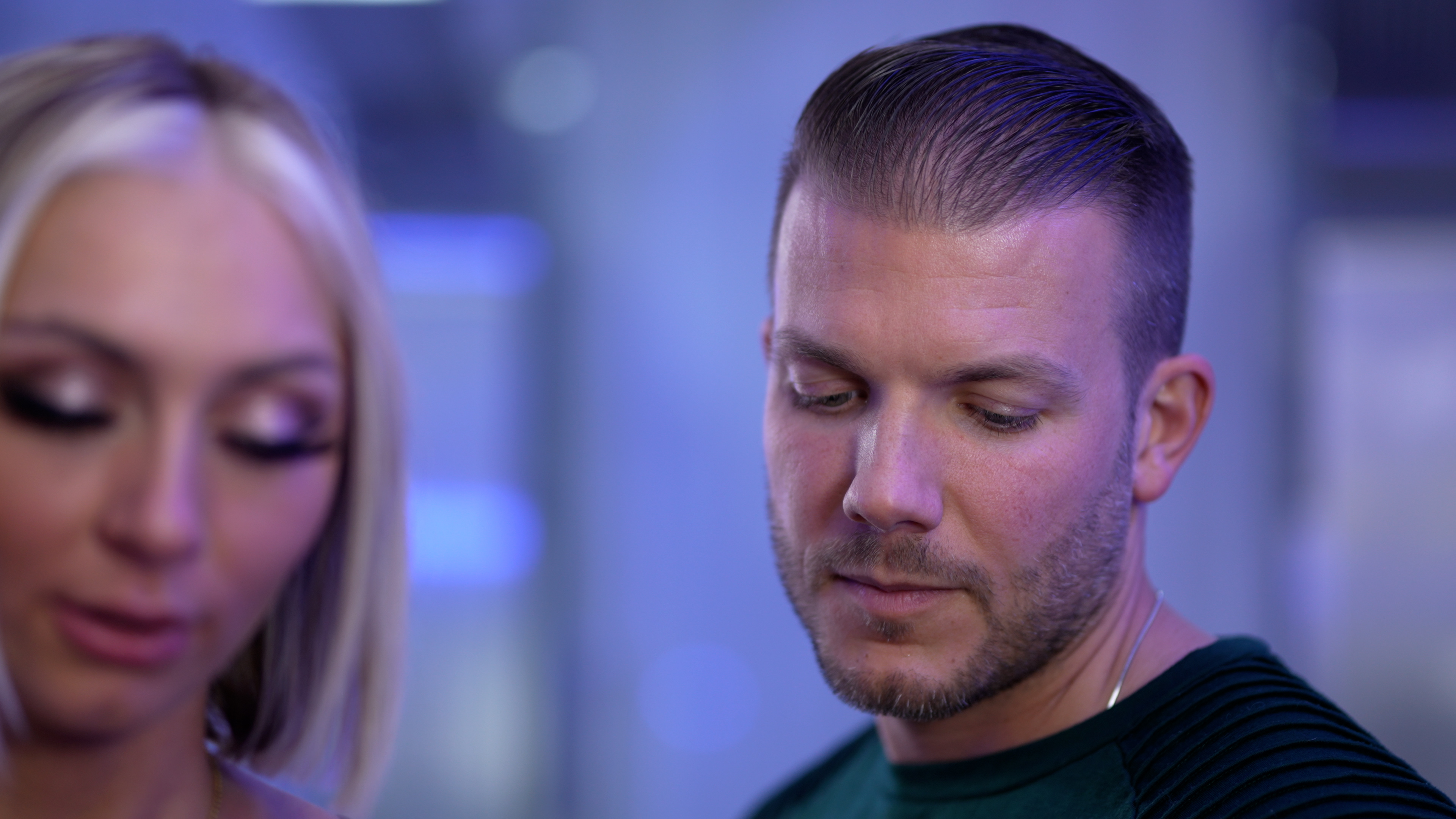 Going In Head First - S23:E4 image 4