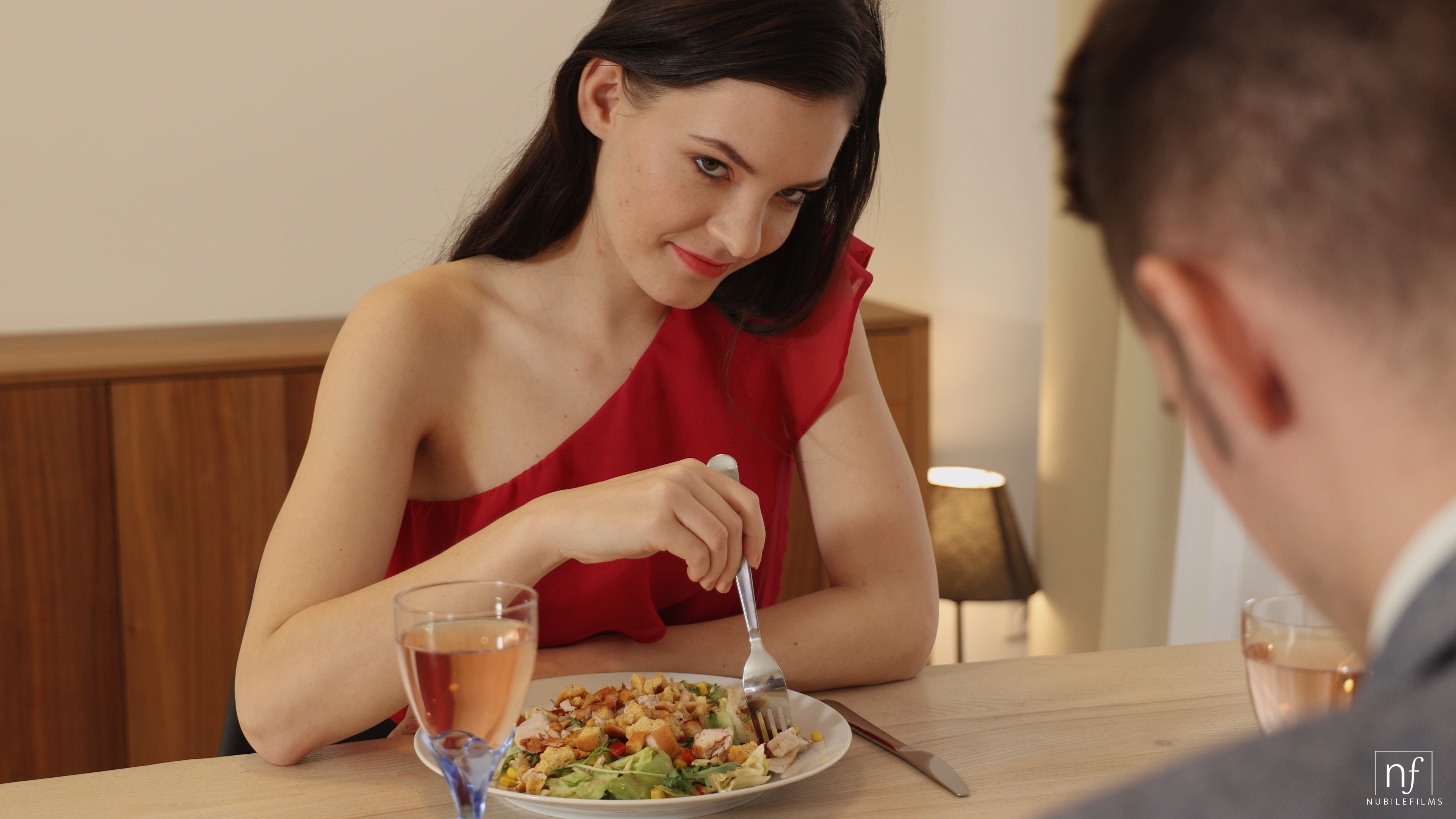 Have A Taste - S38:E15 image 1