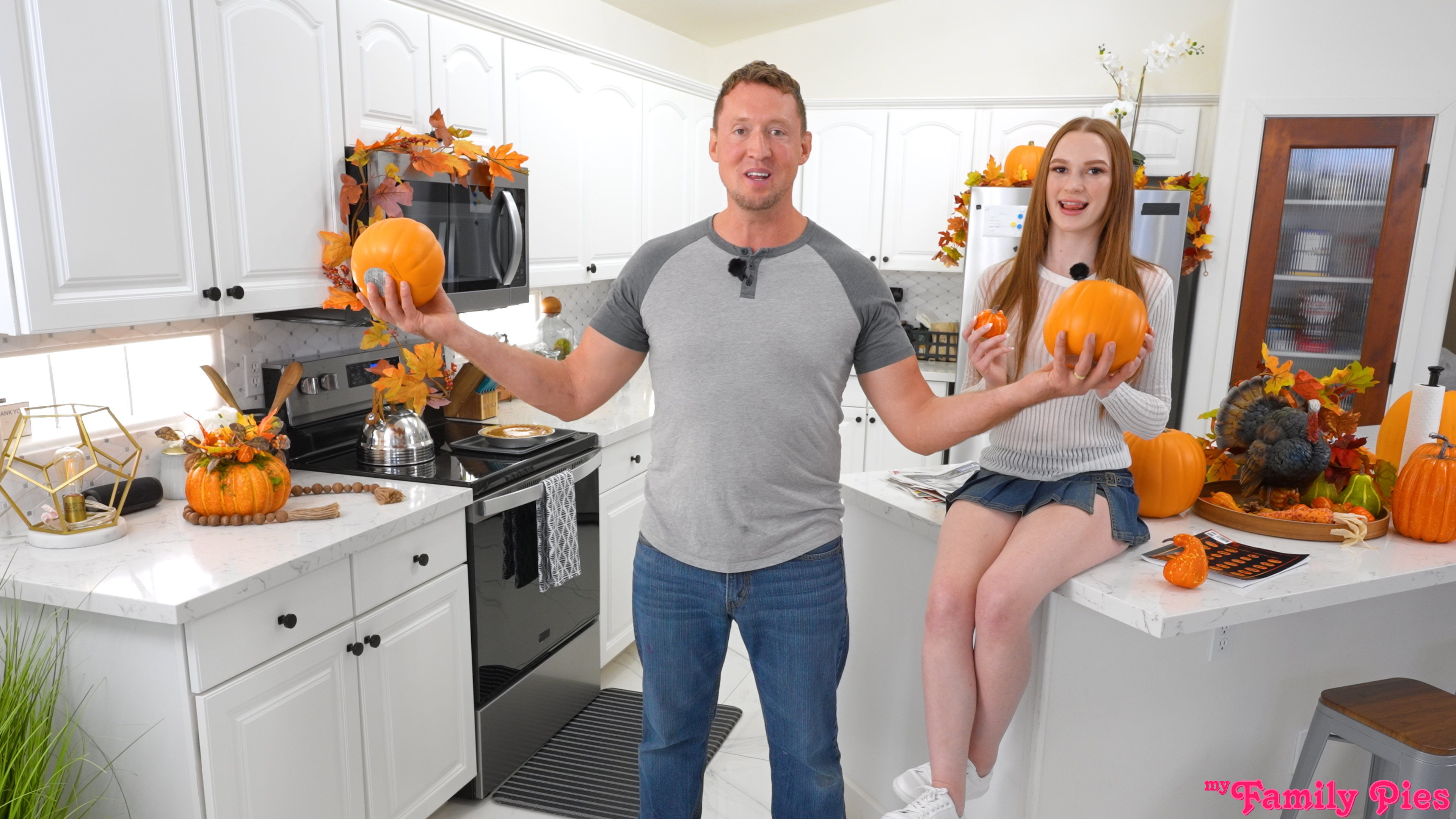 How To Eat Halloween Pie - S1:E10 image 1