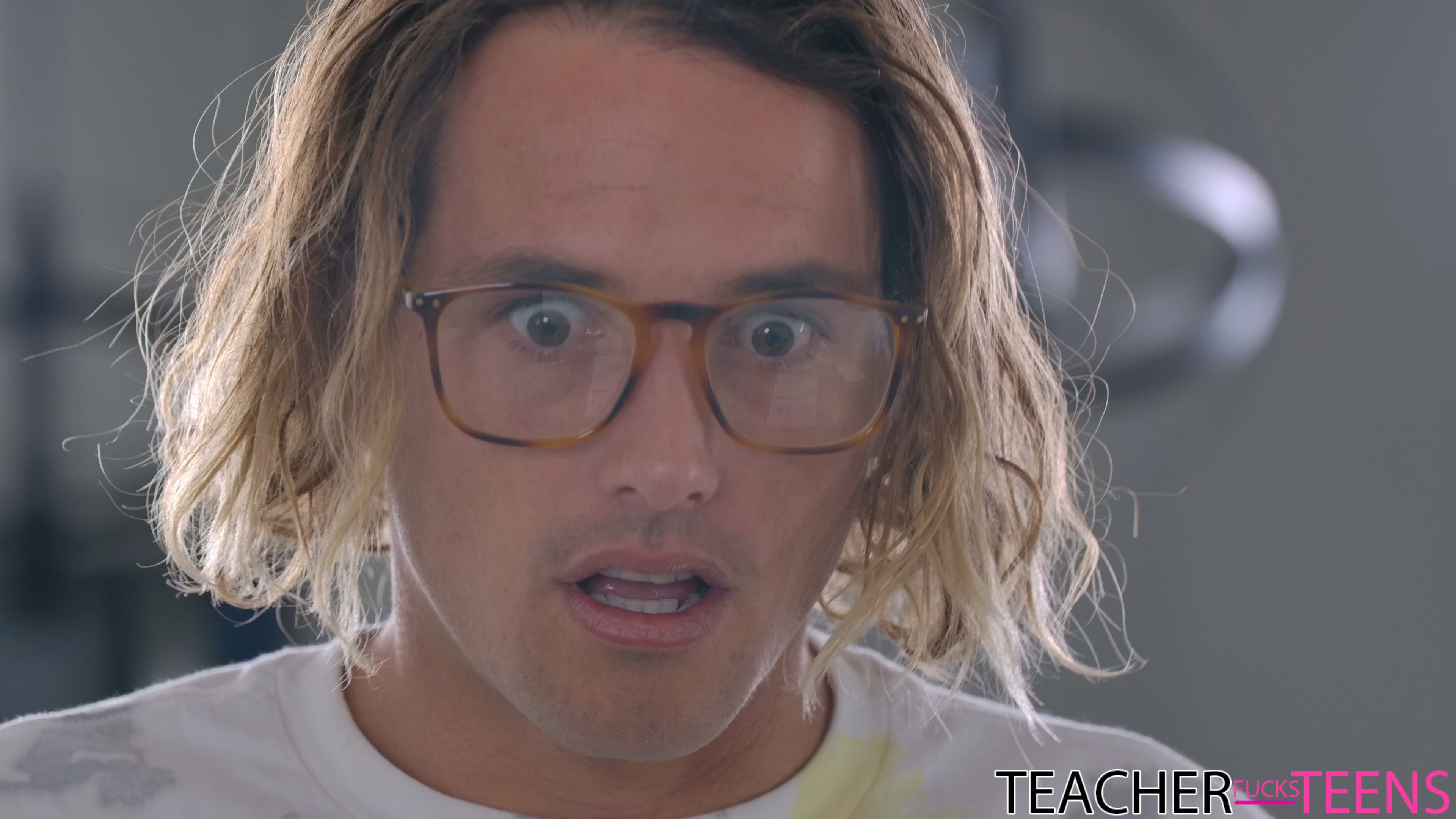 I Can See Teachers Naughty Bits In Class - S4:E8 image 2