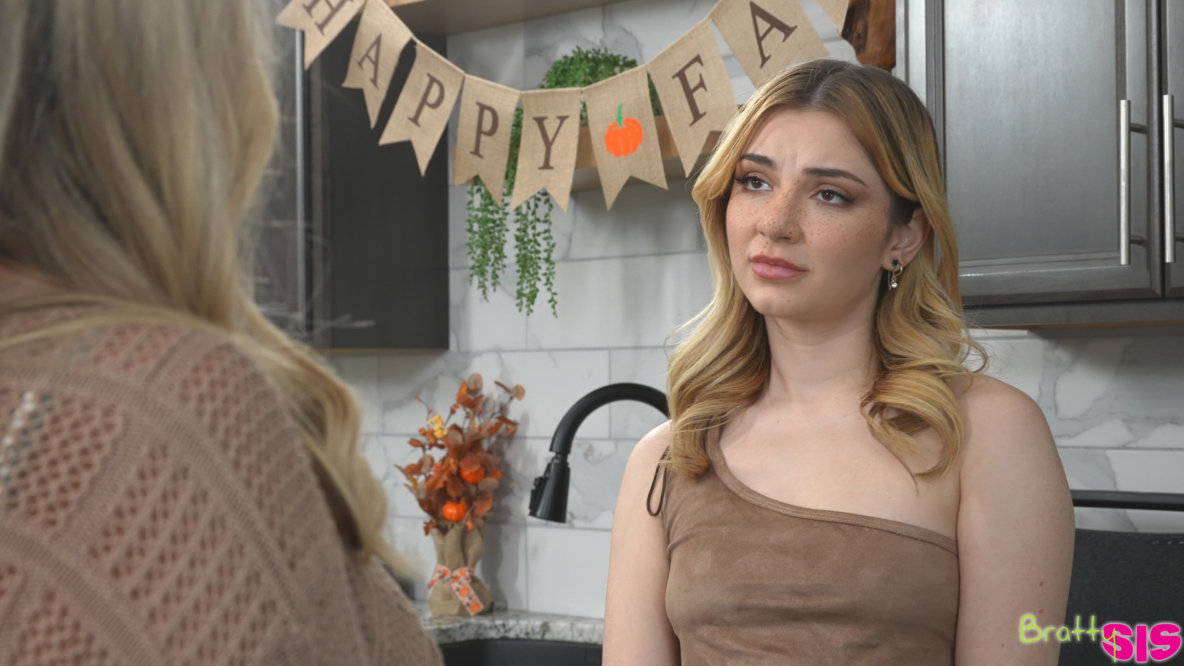 Making Stepbro Smile On Thanksgiving - S38:E12