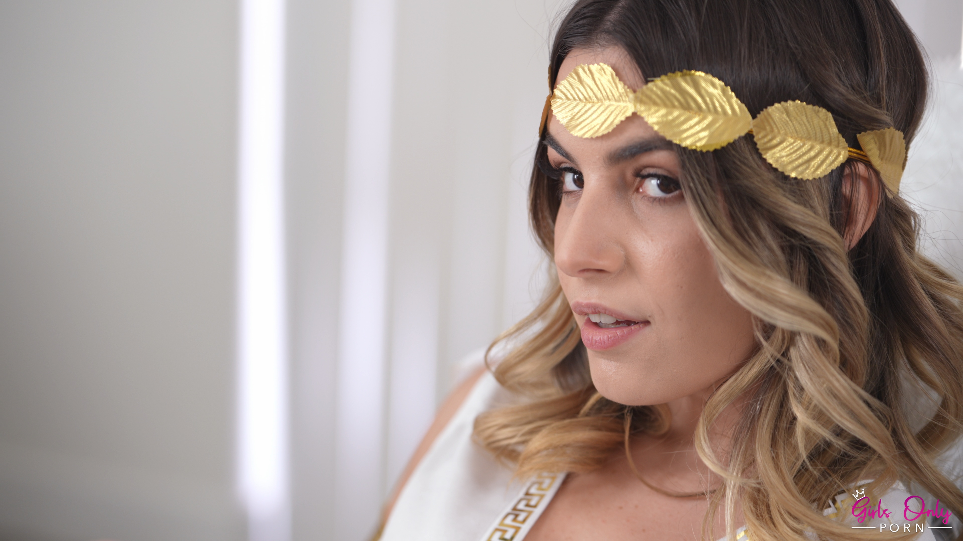 Our Sugar Mamma Is A Goddess - S9:E7 image 2