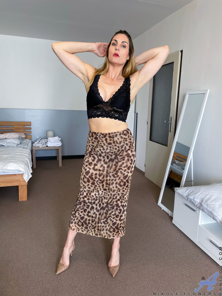 Queen image 2