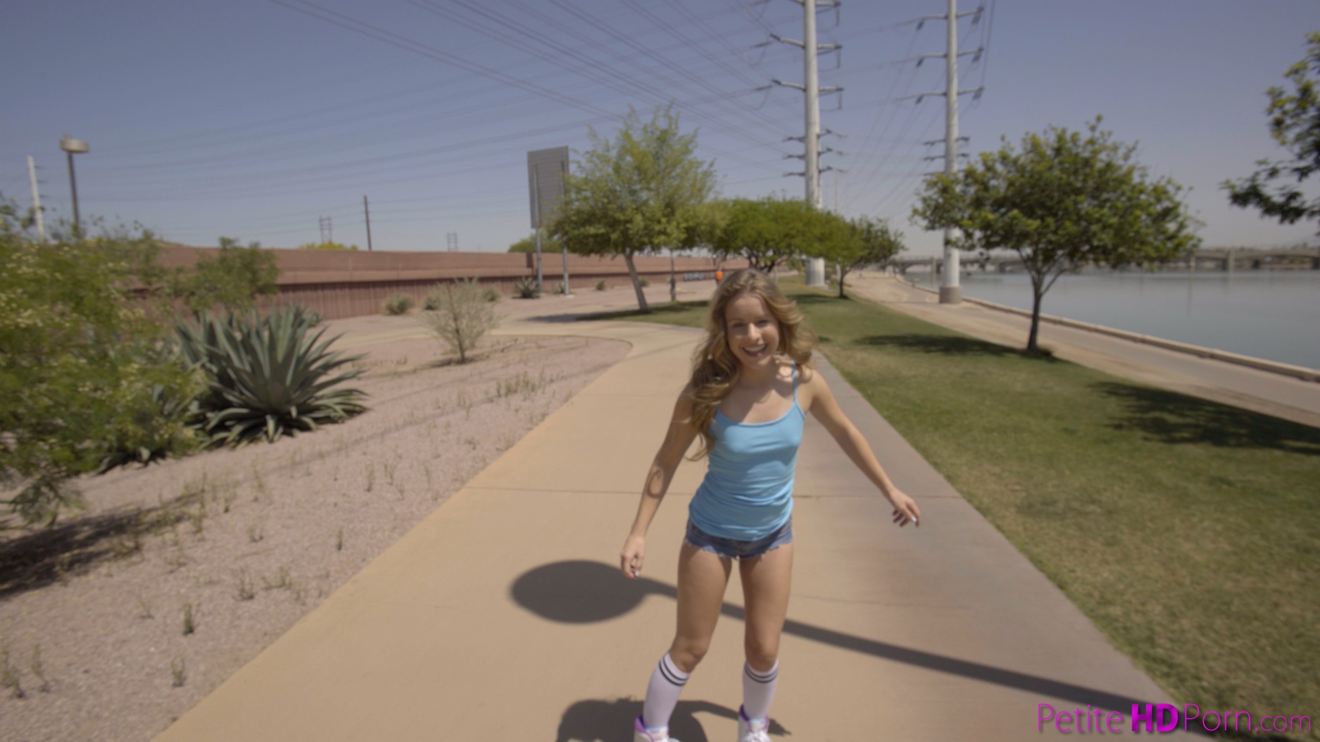 Roller Girl - S14:E10 image 3
