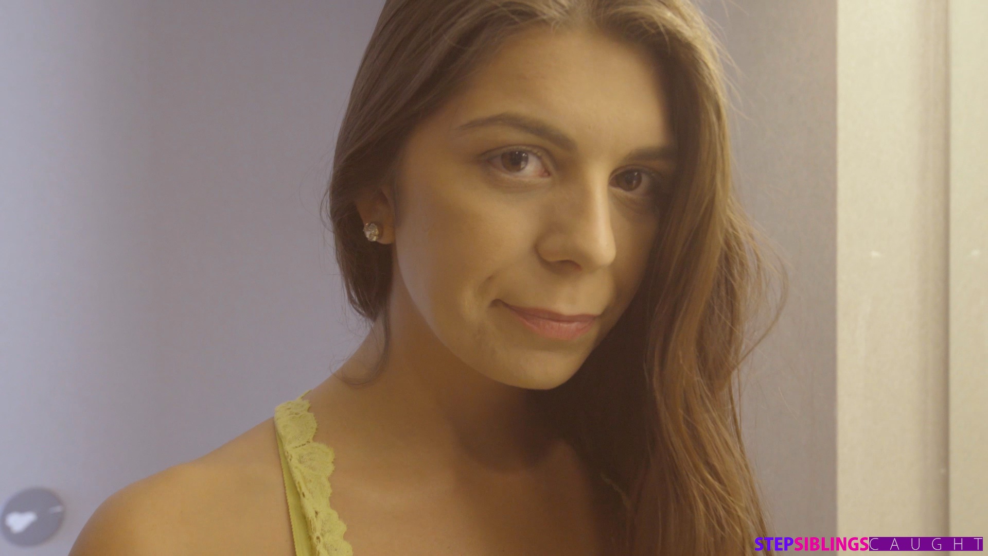 Step Sister Fucks And Sucks - S4:E9 image 1