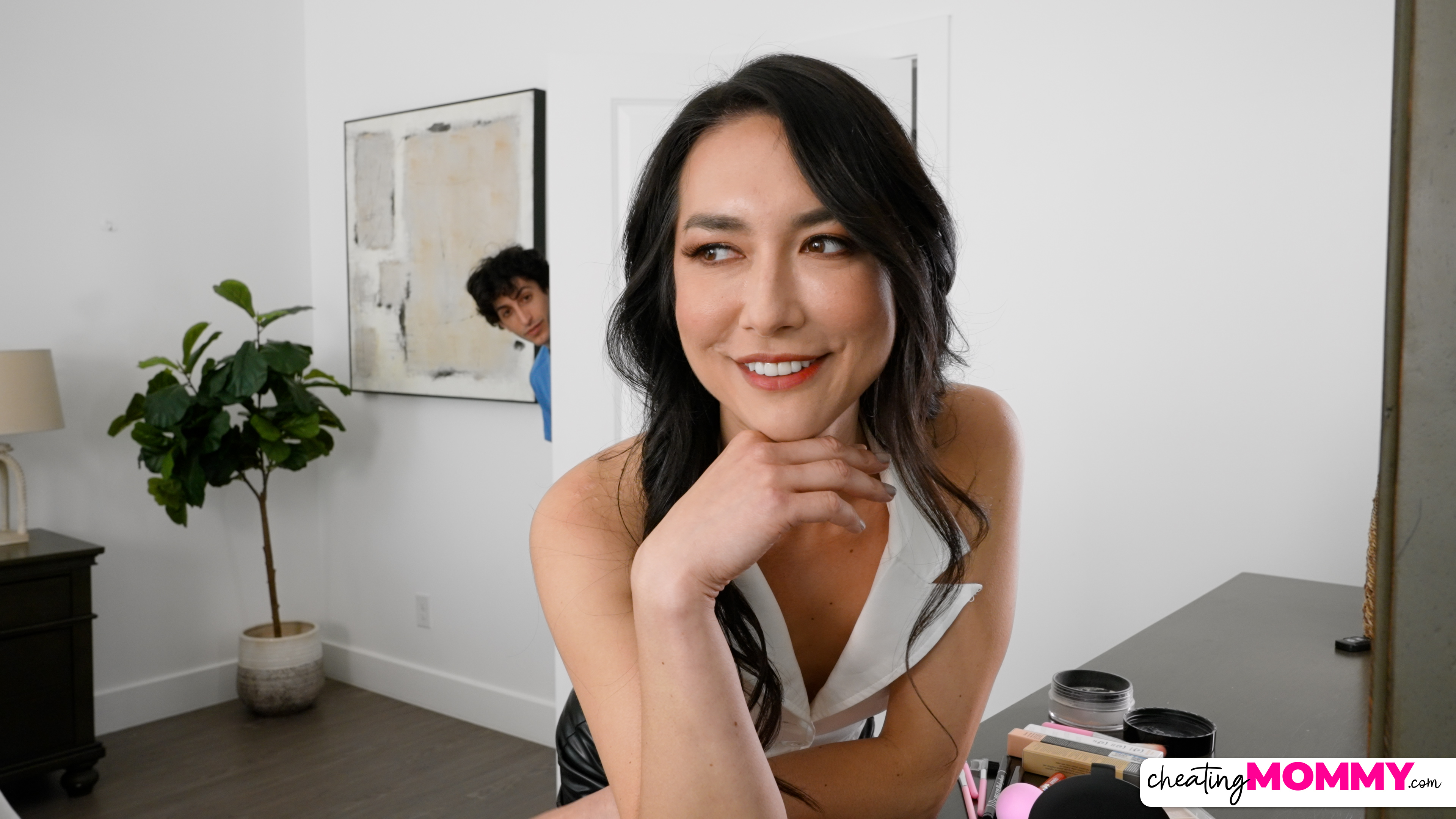 Stepmom Likes When I Watch - S2:E9 image 1