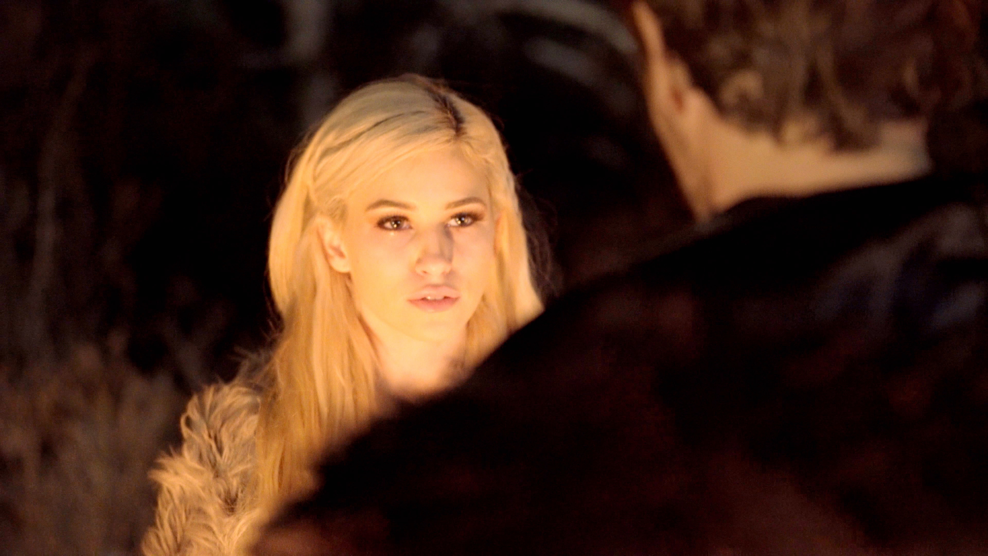 Throne Games Mother Of Dragons - S1:E7 image 5